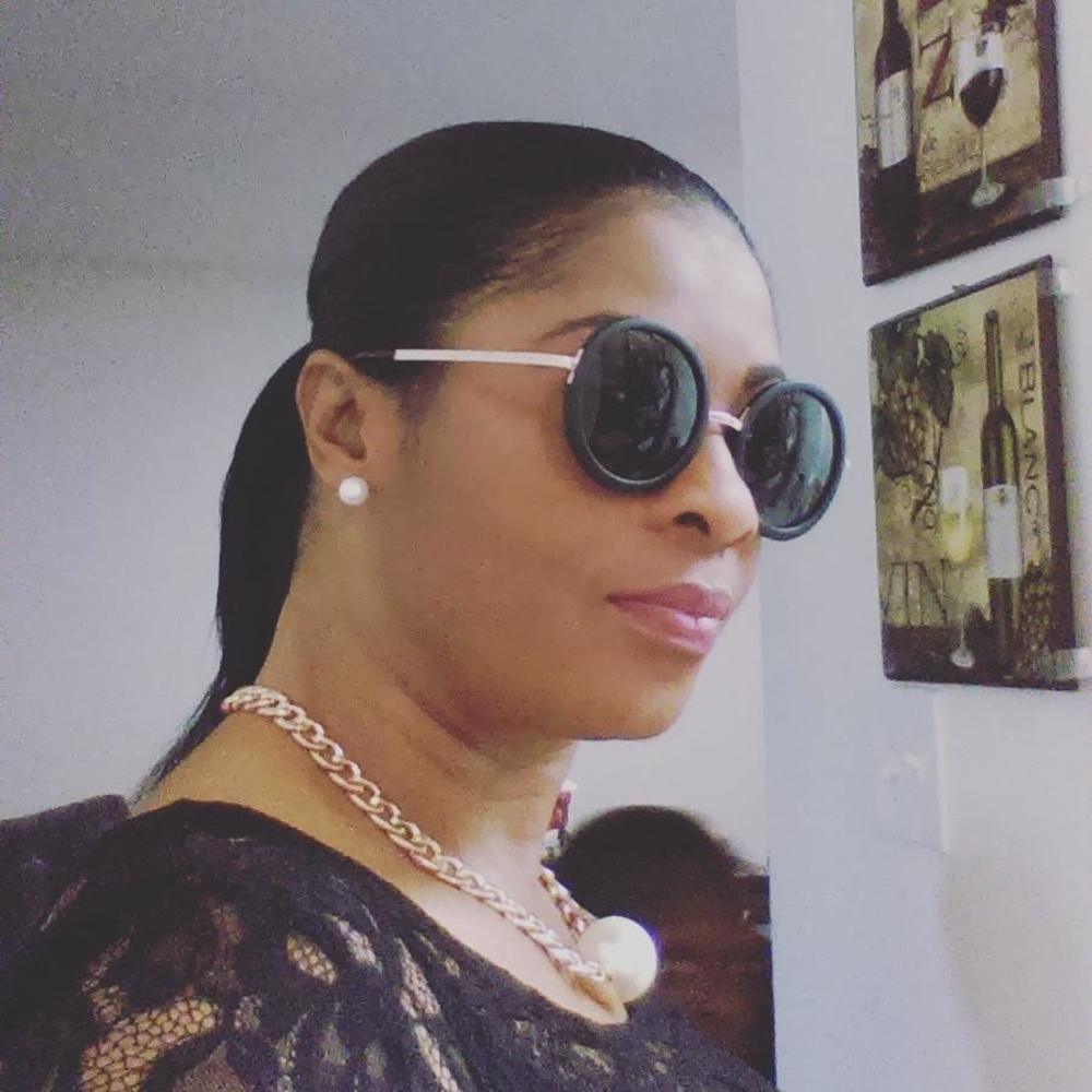 Meet your Posher, Caroline